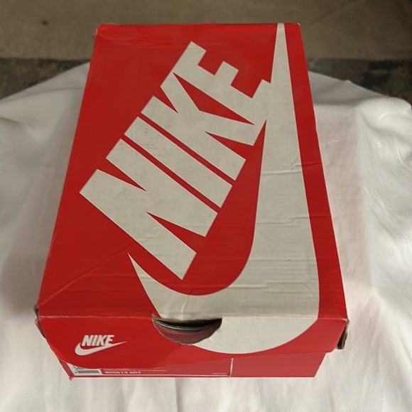 Nike Women’s Classic Cortez Premium - Picture 12 of 12